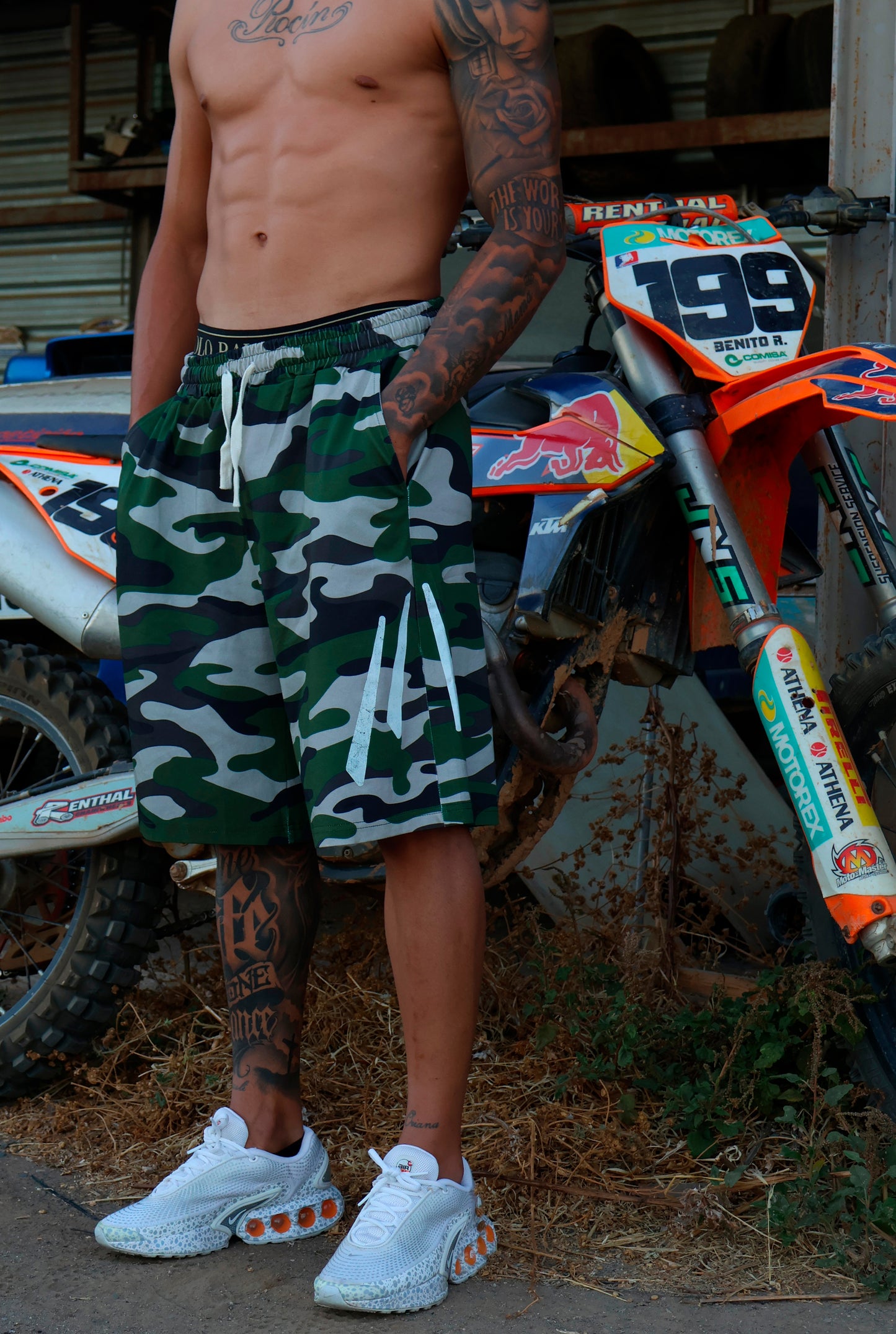 LIGHTWEIGHT CAMO SHORTS
