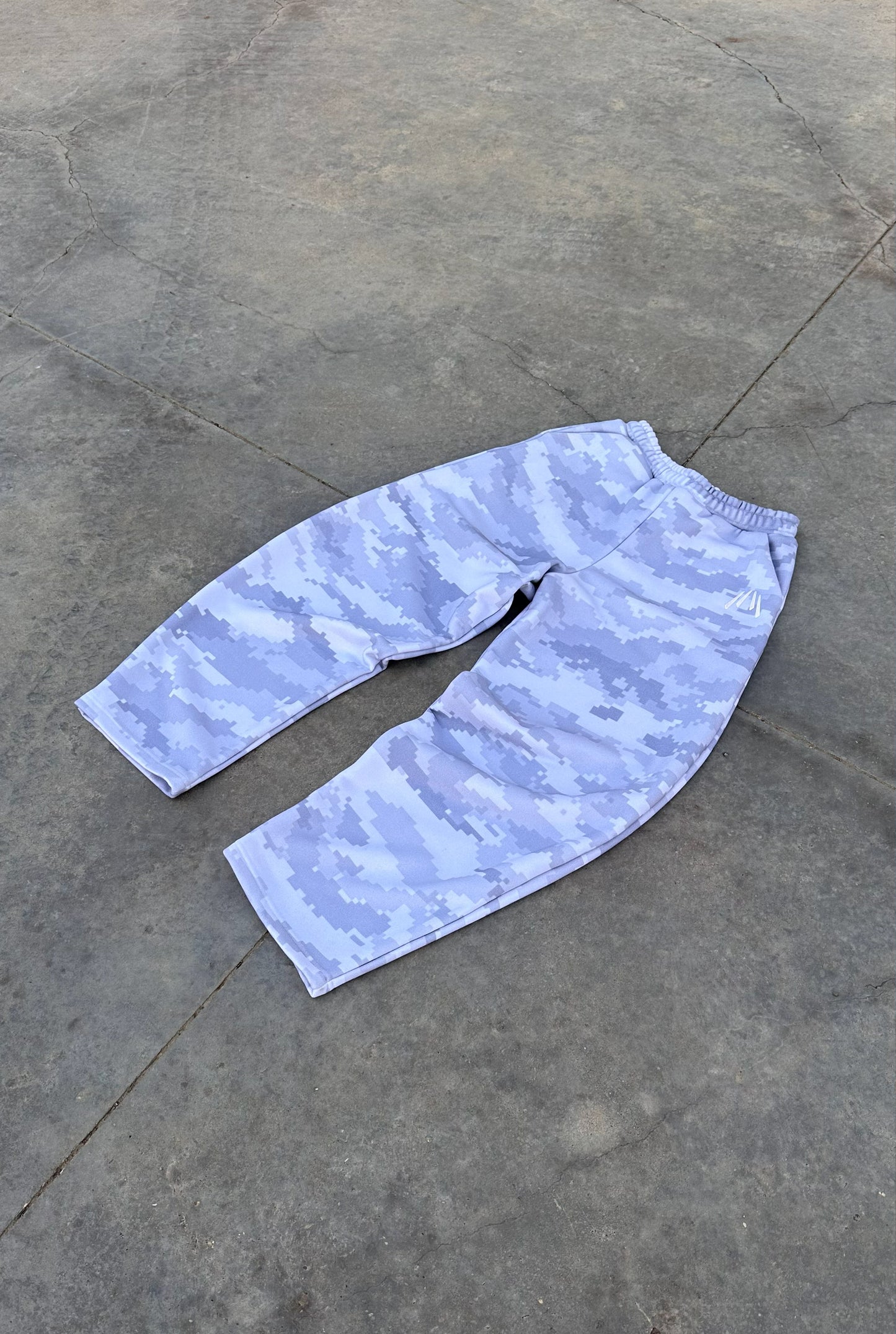 INVISIBLE JOGGERS GREY