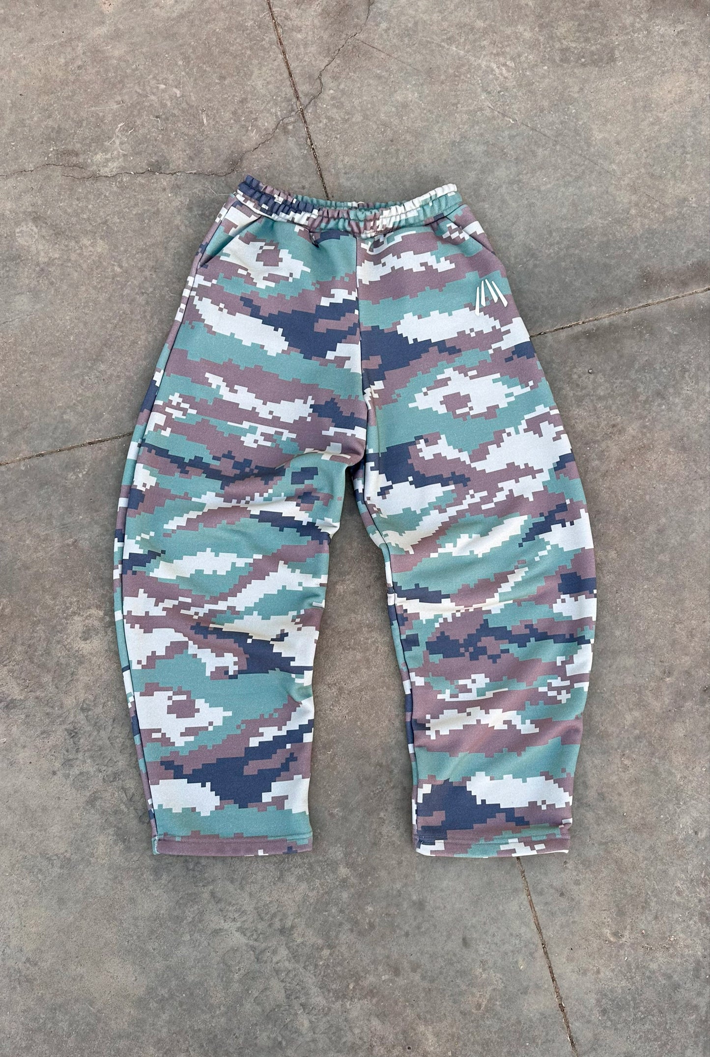 INVISIBLE JOGGERS CAMO