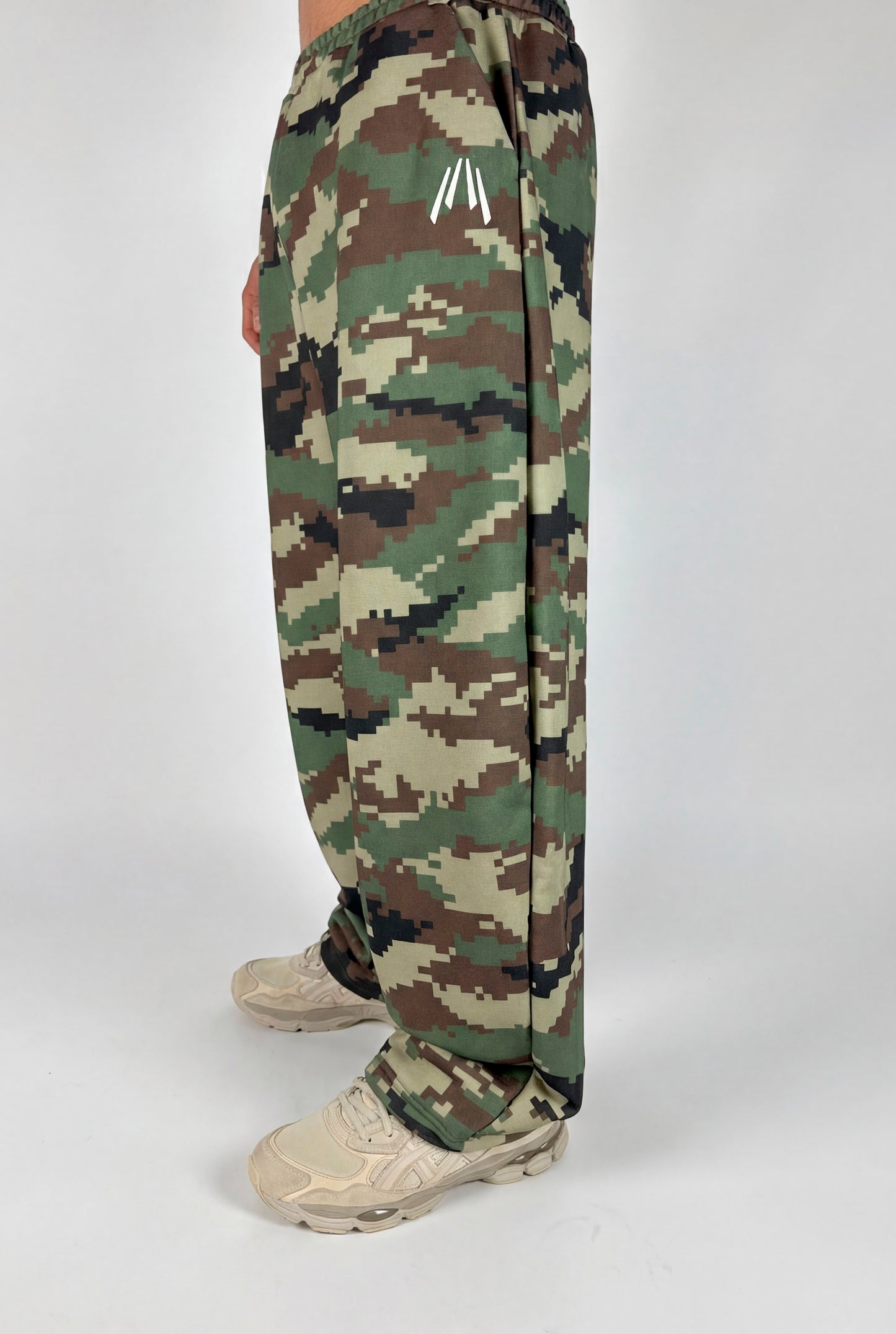 INVISIBLE JOGGERS CAMO